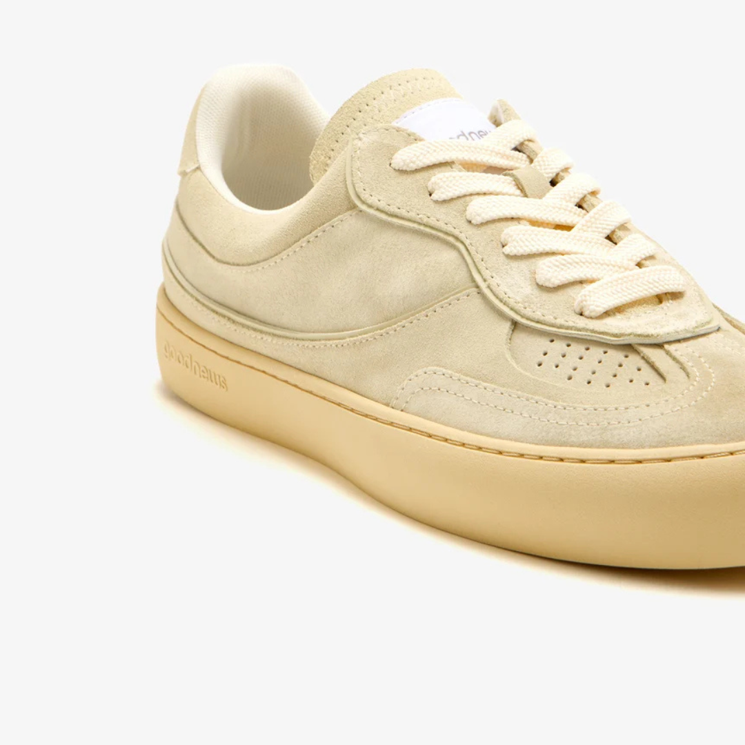 Lagoon Suede Sneakers in Sand