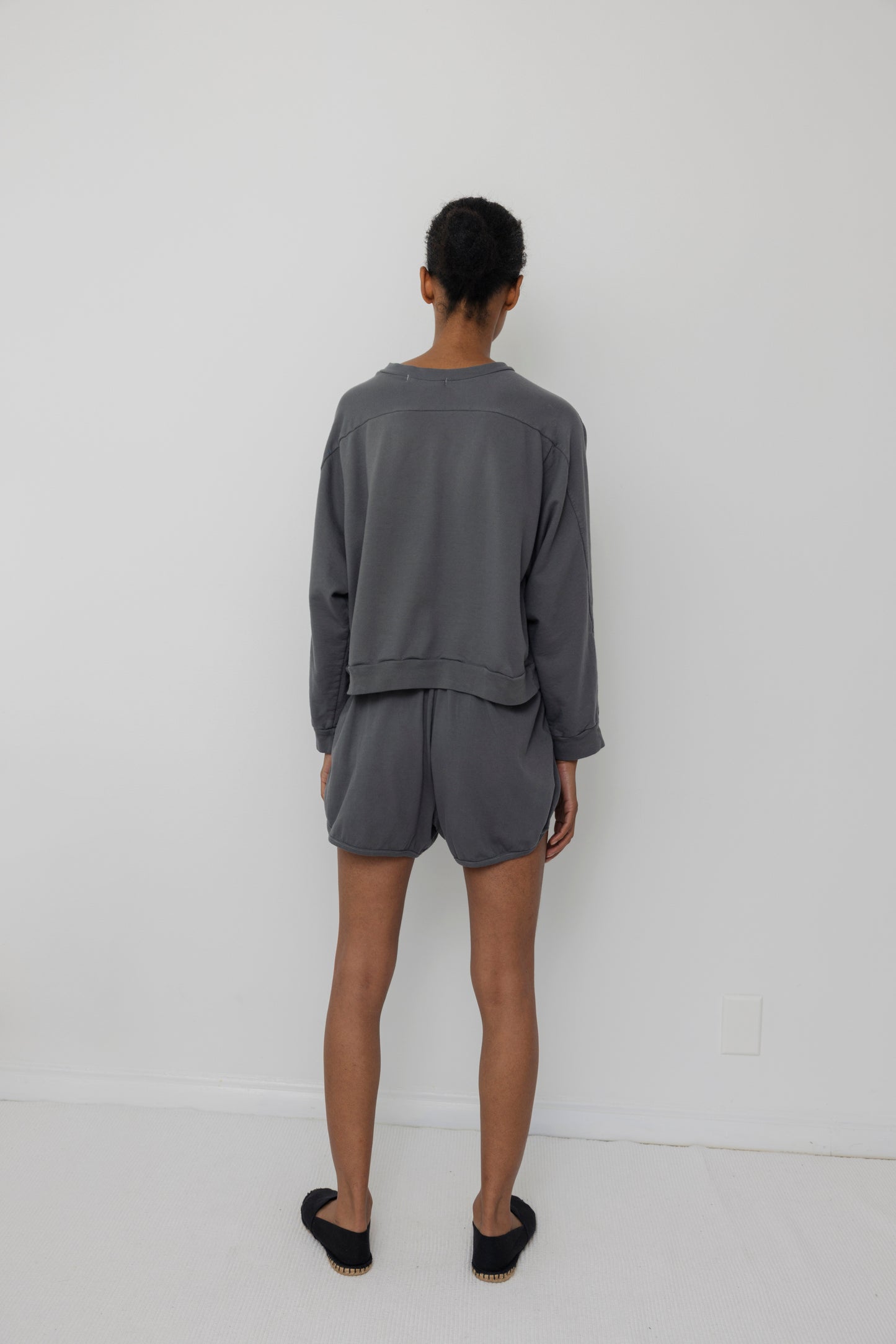 Easy Sweatshirt in Stone Organic Cotton