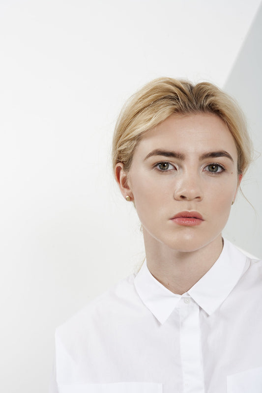 FIONN Large Solid Gold Circle Stud Earrings