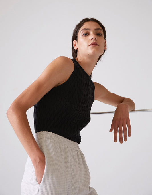 Sirkel Top in Black Cotton