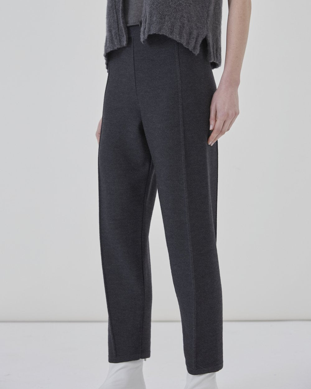 Palla Knitted Trousers in Charcoal