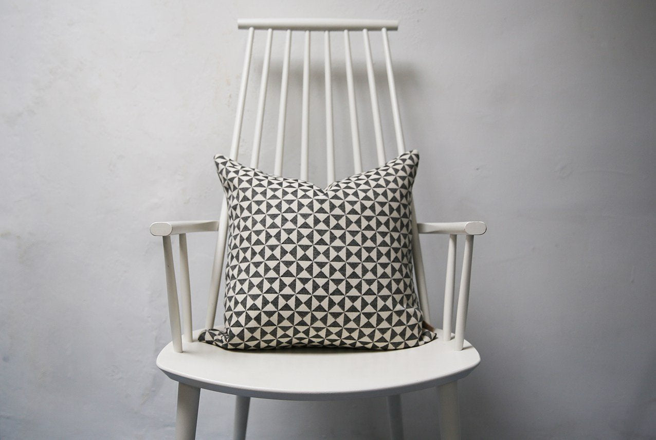 Hackney Cushion