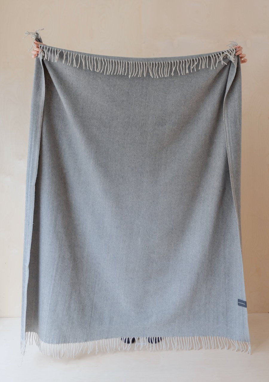 Recycled Wool Throw in Charcoal