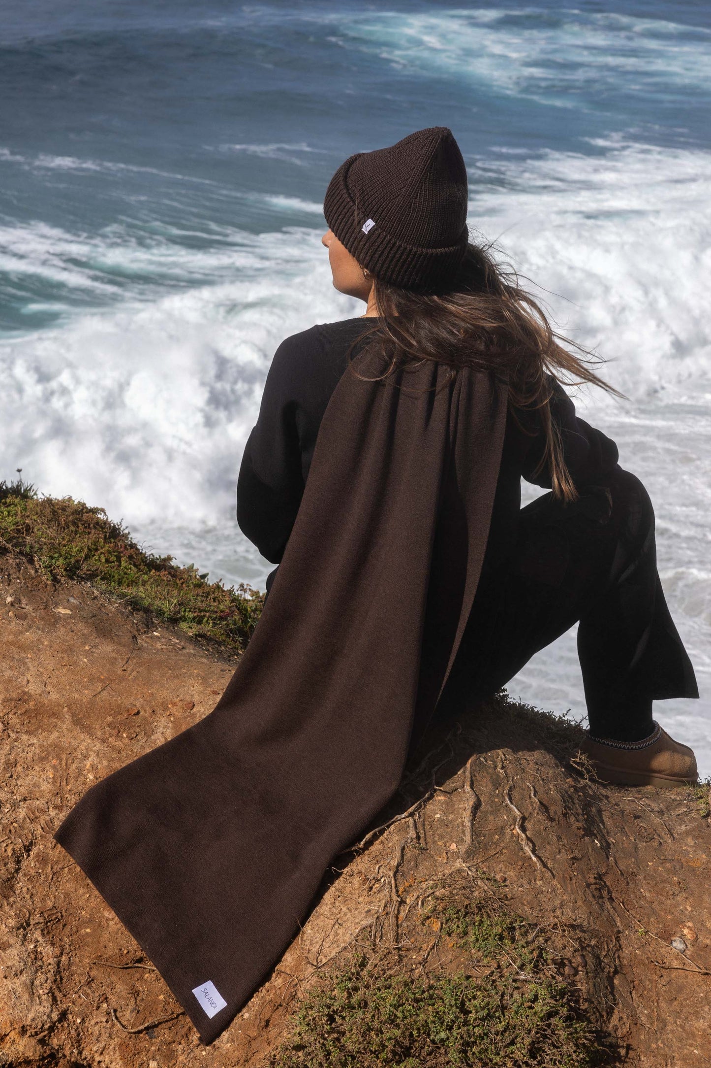 Via Merino Wool Scarf in Chocolate