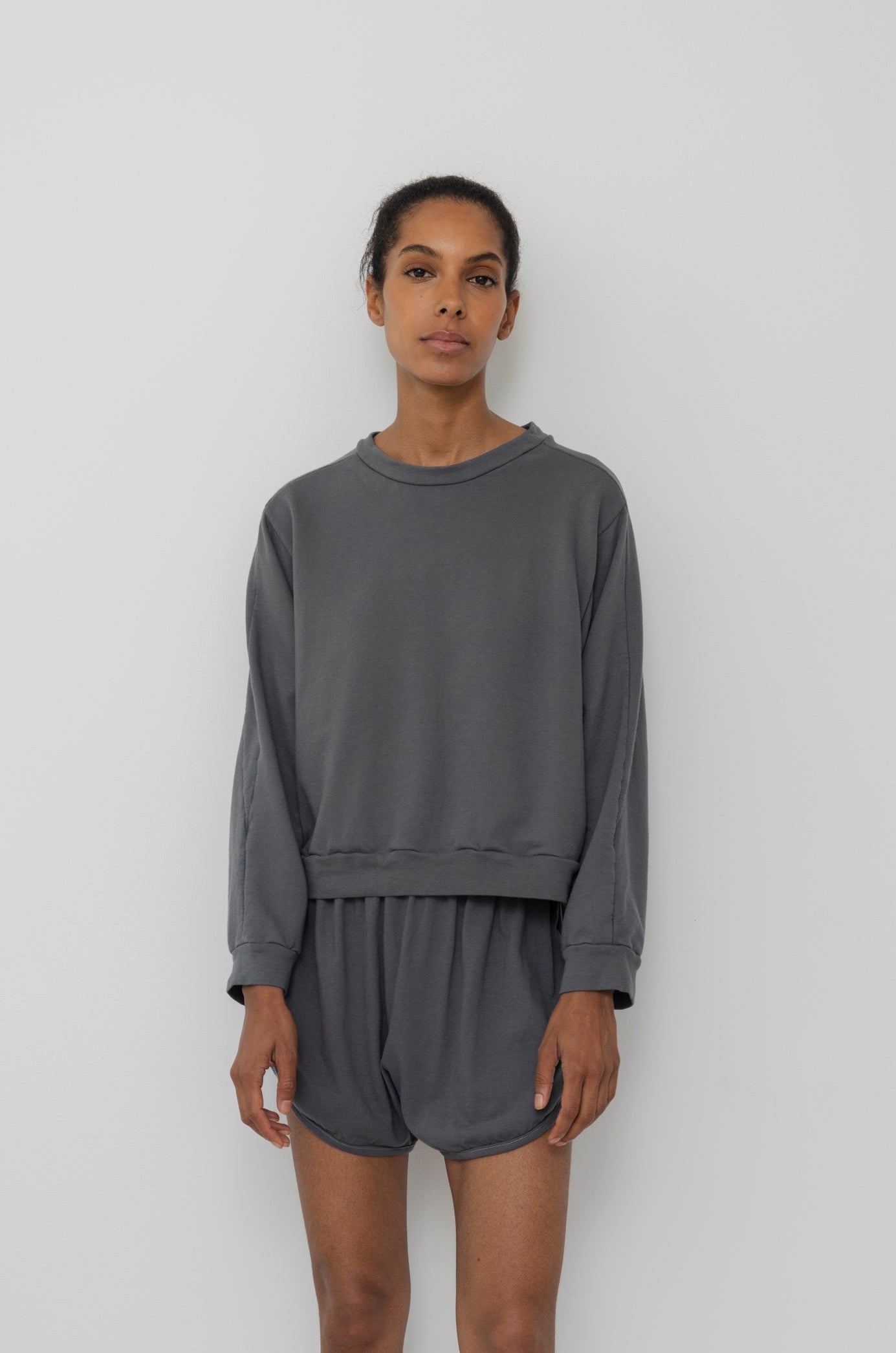 Easy Sweatshirt in Stone Organic Cotton