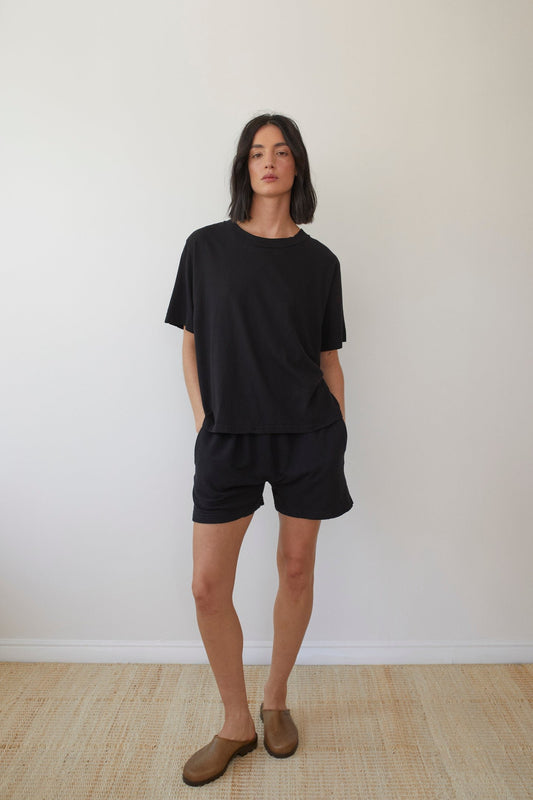 Easy Shorts in Black Organic Cotton