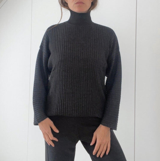 Rami Ribbed Merino Sweater in Charcoal