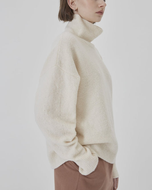 Bennett Cashmere Blend Sweater in Off White