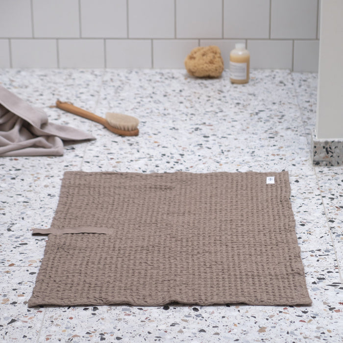 Big Waffle Bath Mat in Clay