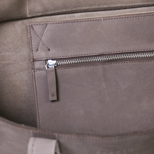 The Minimal XL Leather Bag in Brown