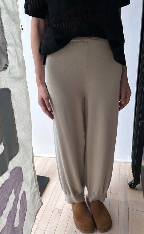 Dansu Knitted Trousers in Taupe