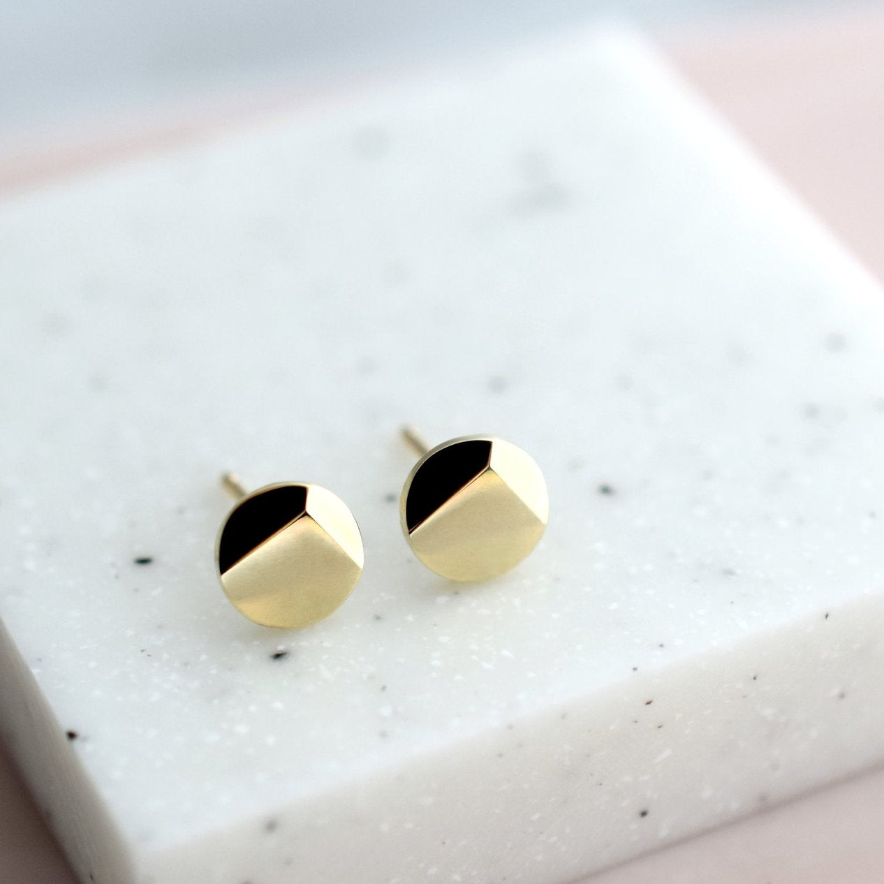 FIONN Large Solid Gold Circle Stud Earrings