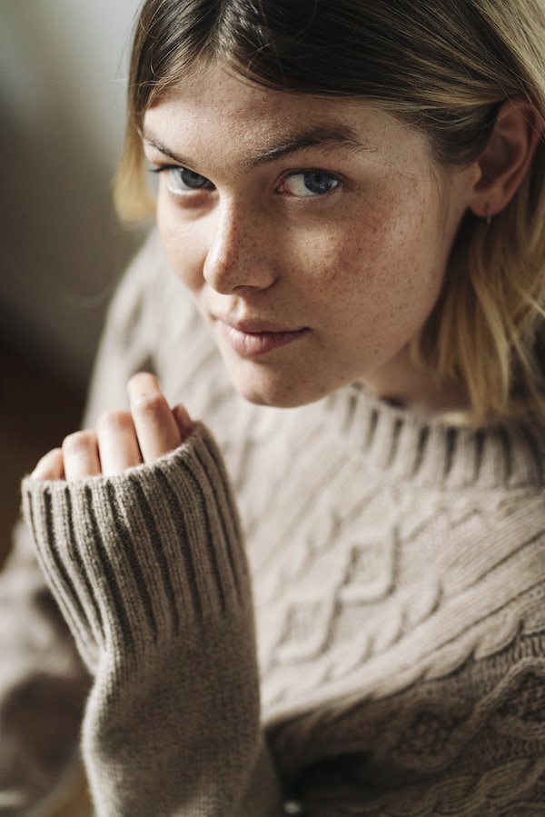 Amos Recycled Wool Cable Knit Sweater in Sand
