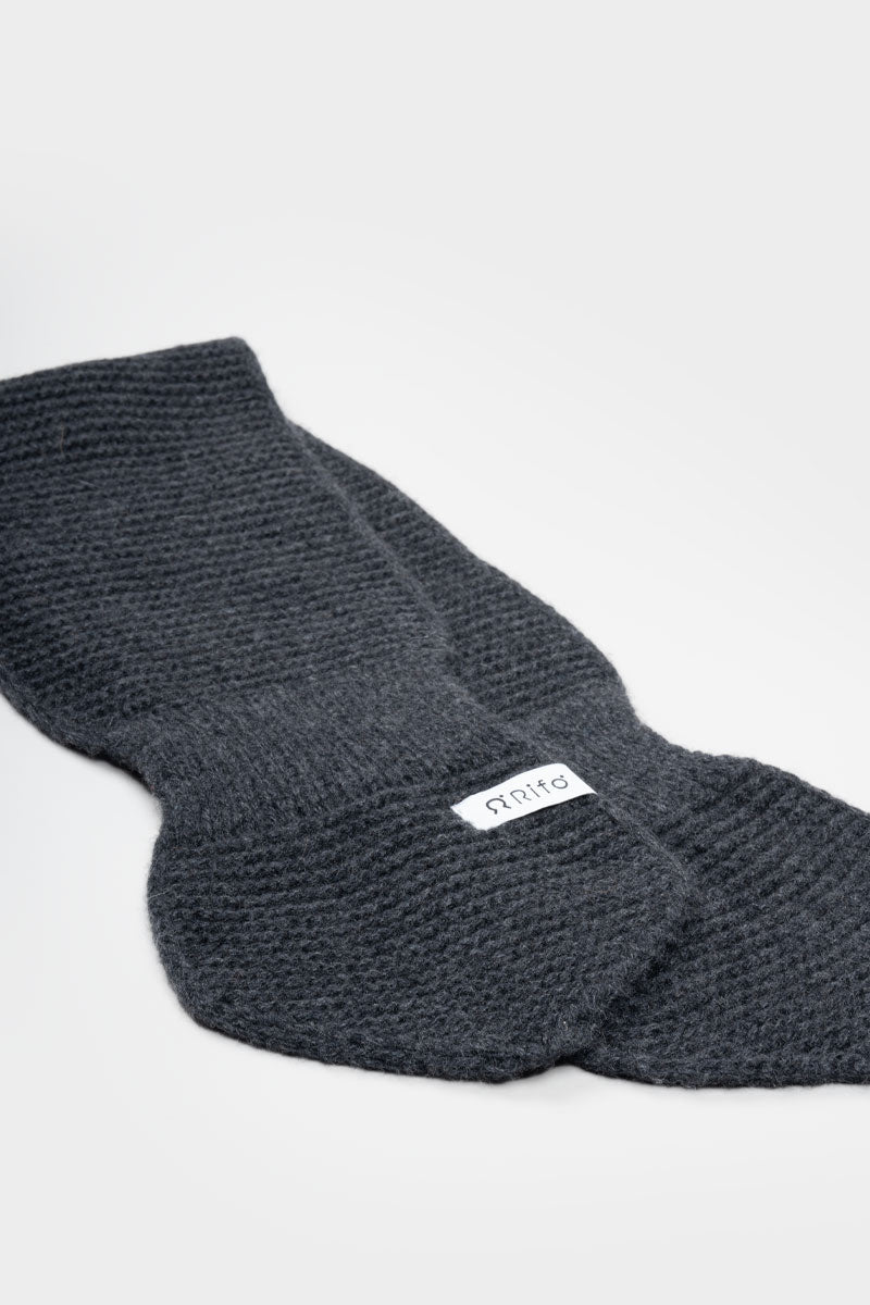 Britta Recycled Cashmere Neck Scarf in Anthracite Grey