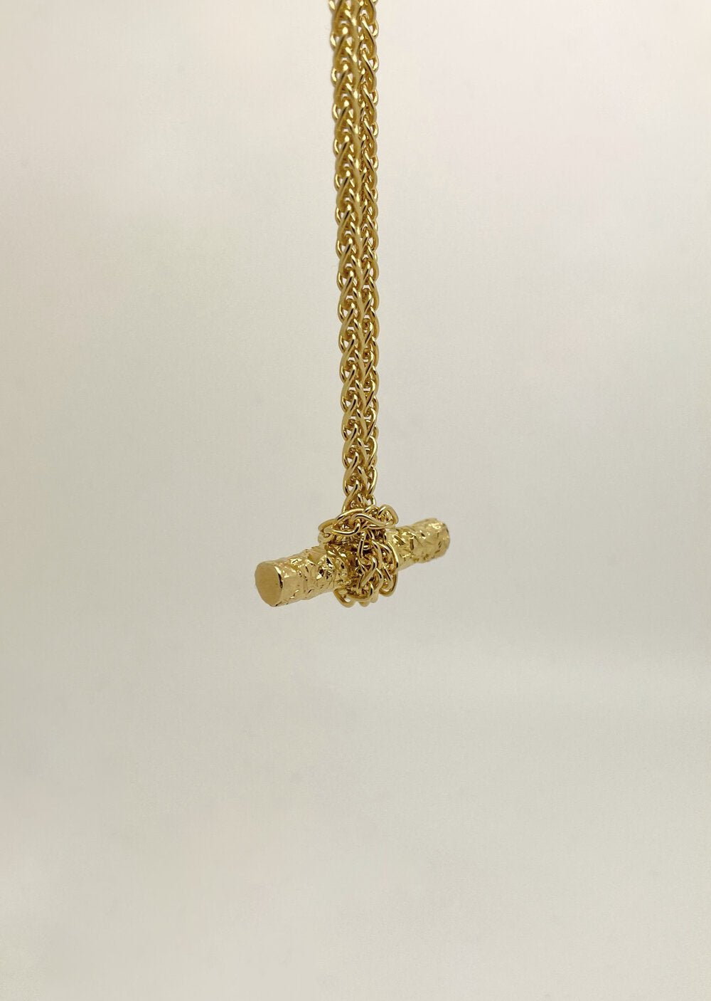 Knotted T Bar Necklace in Gold