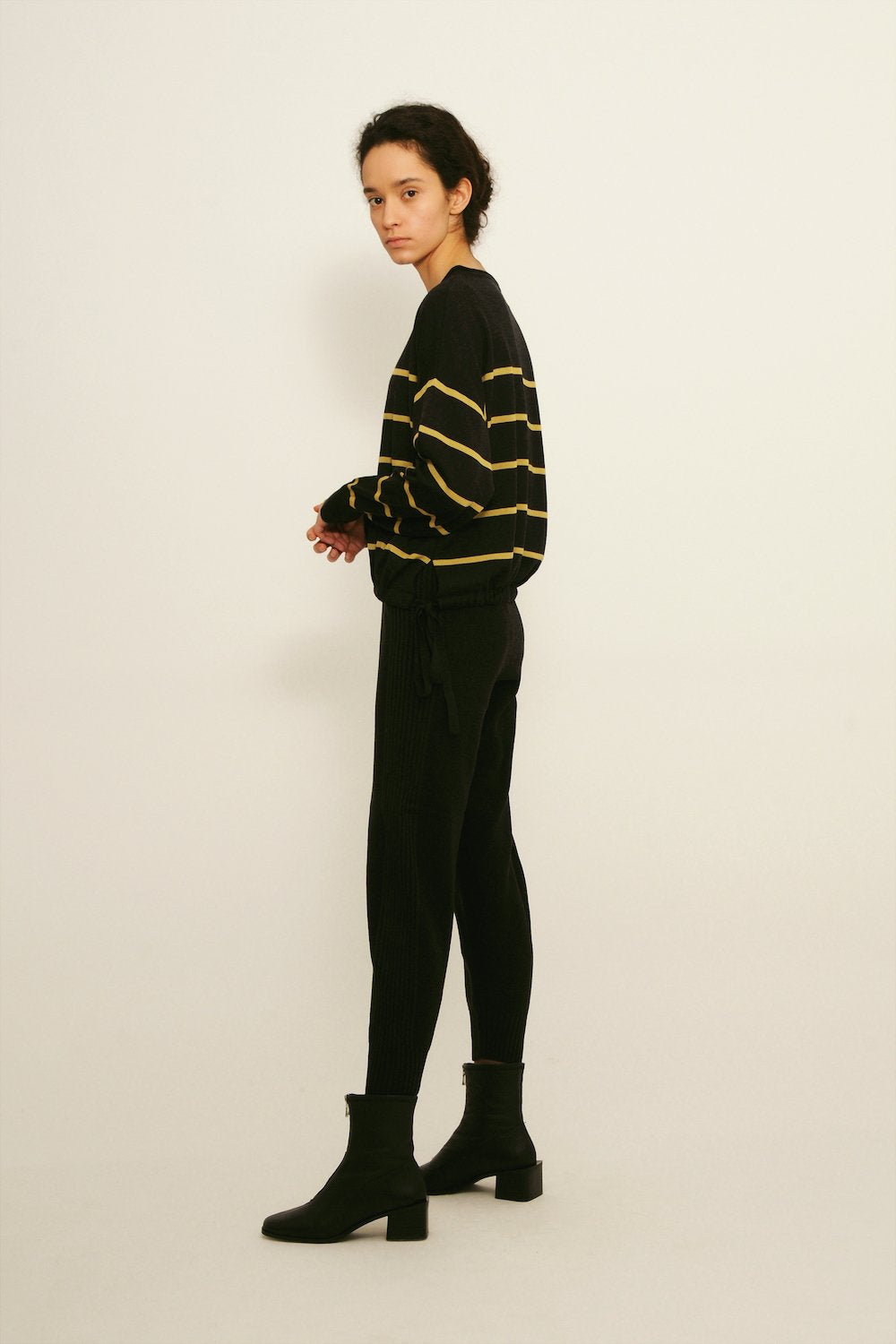 Luka Knitted Pants in Charcoal