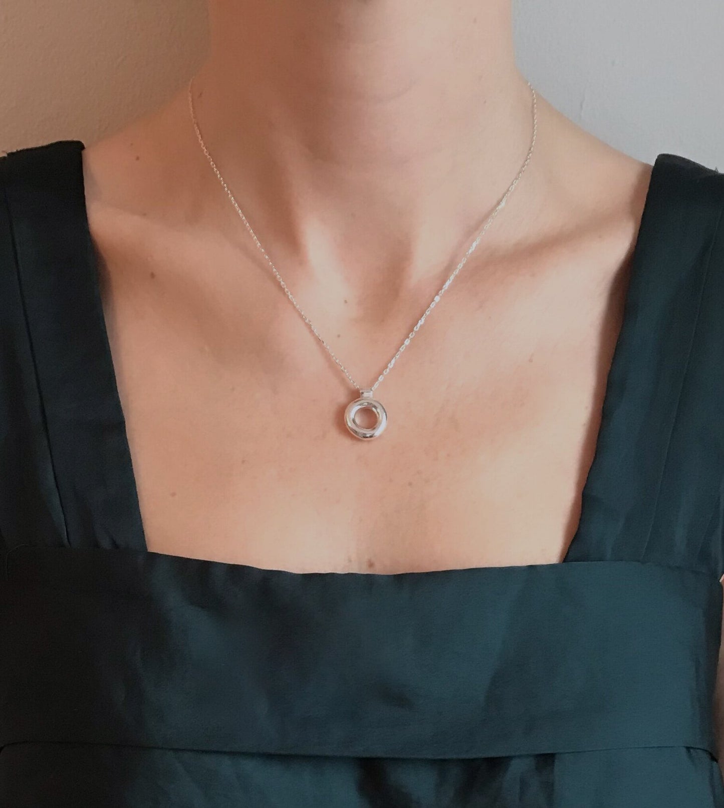 'J' 'L' 'O' 'R' Initial Pendant in Silver