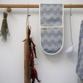 Fulham Double Oven Glove | The Collaborative Store