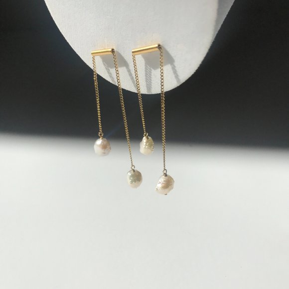 Twin Earrings With Rosebud Pearls | The Collaborative Store